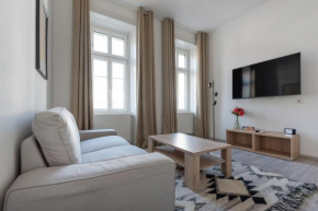 Lovely apartment near University